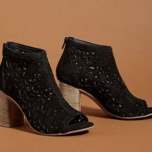Anthropologie Morena Gabbrielli Suede Floral Shooties 38
